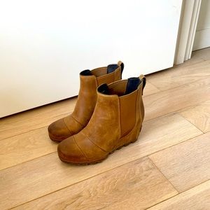 Sorel wedge boots